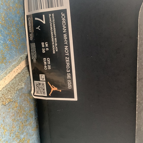 Jordan why not zero.3 SE Grade School - Picture 2 of 5